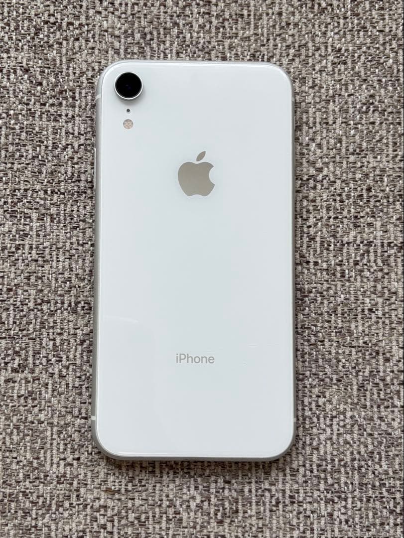 美品　 Apple iPhone XR ホワイト 本体
