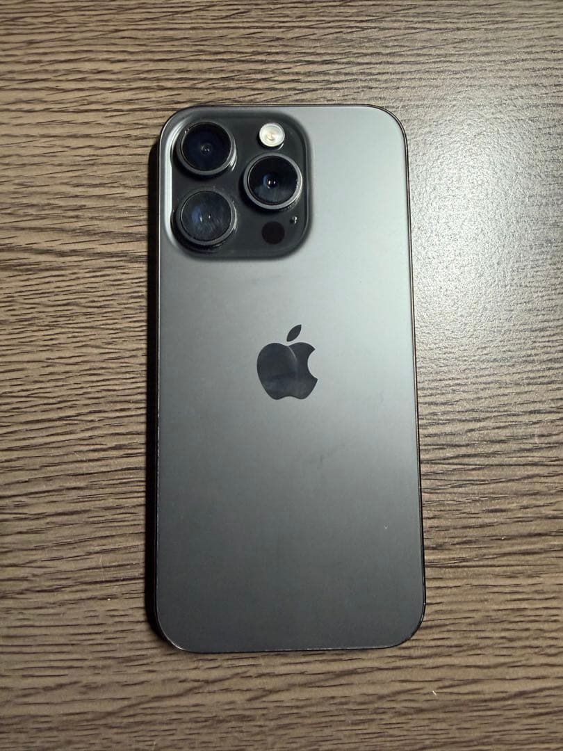 値下げ iPhone 15 Pro 256 バッテリー残量100%