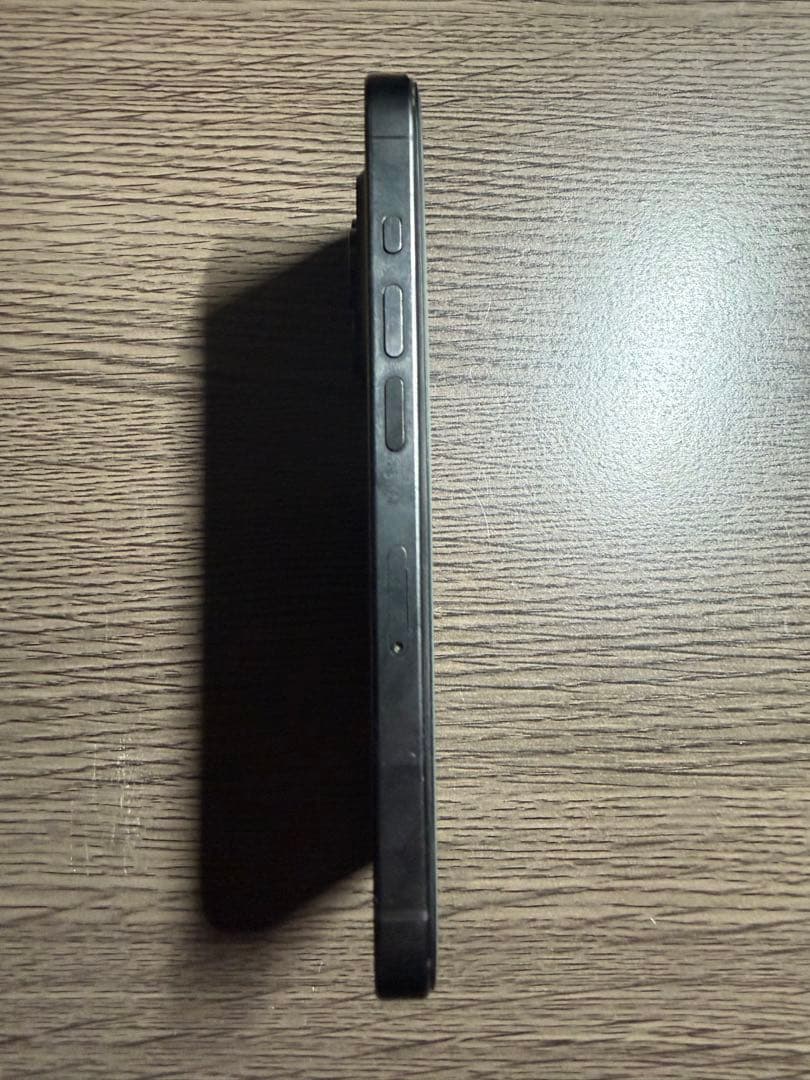 値下げ iPhone 15 Pro 256 バッテリー残量100%