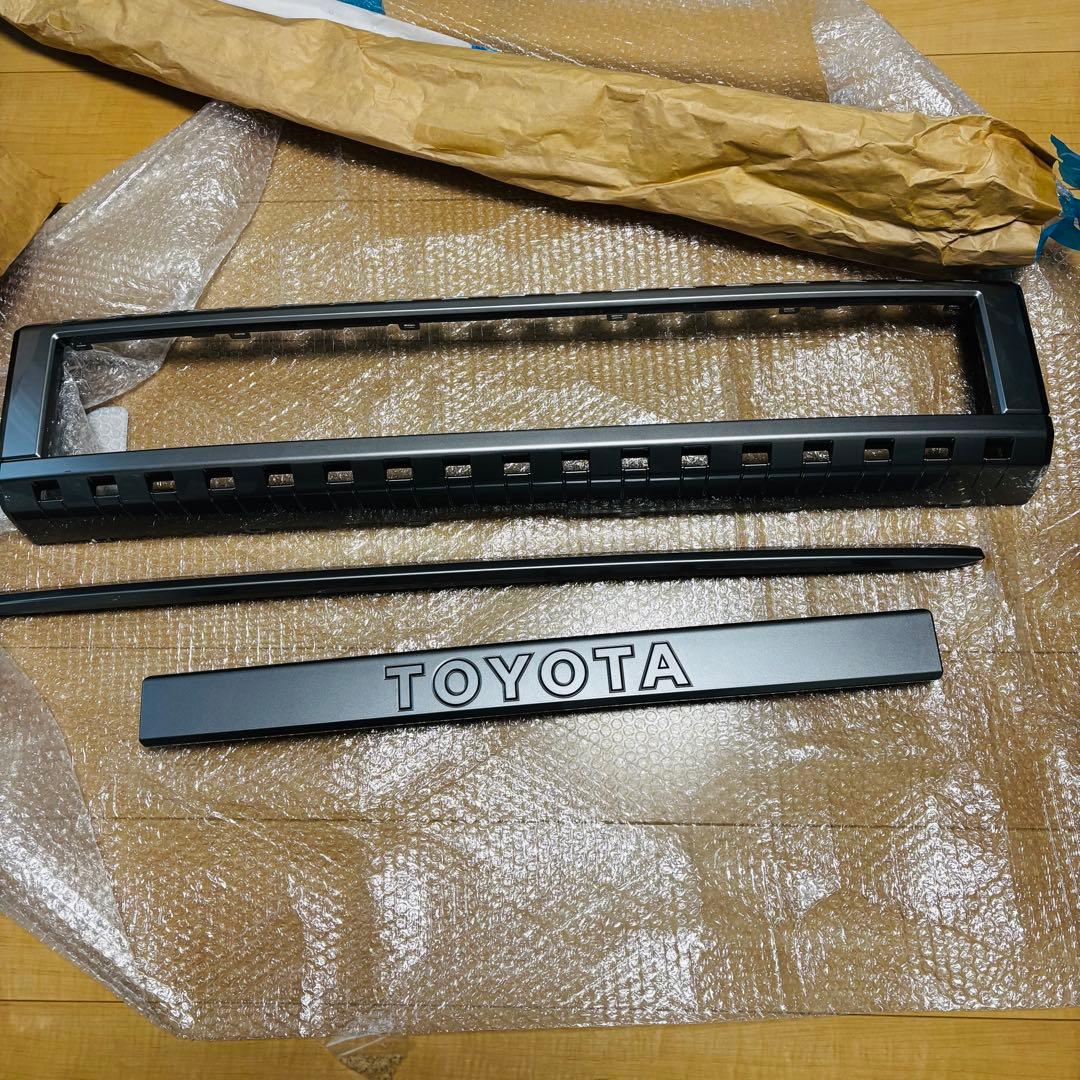 ランクル250 純正納車前取外し フロントバンパー、リアガーニッシュ　3点セット