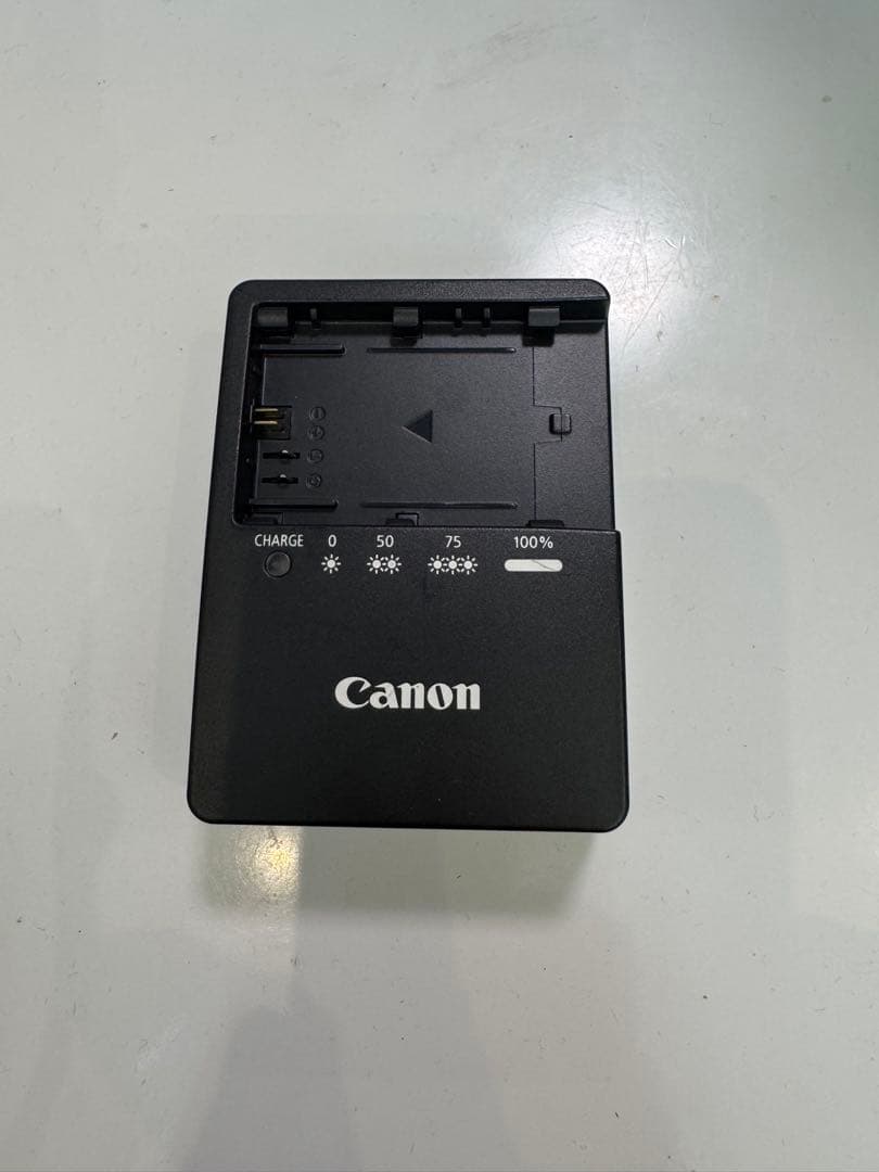 Canon EOS 6D Mark II デジタル一眼レフカメラ