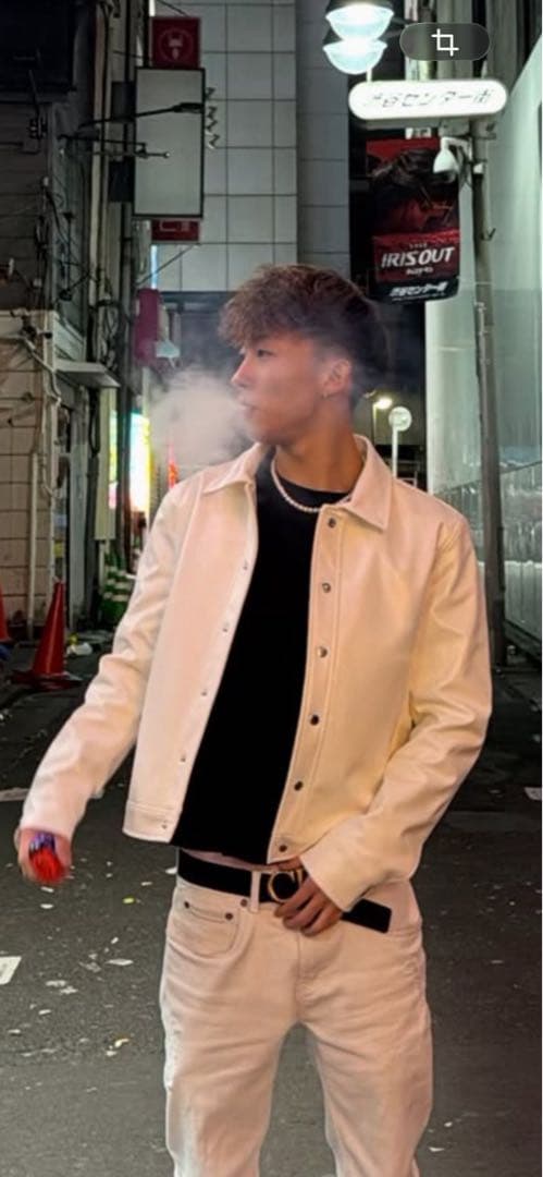 ZARAホワイトレザージャケット