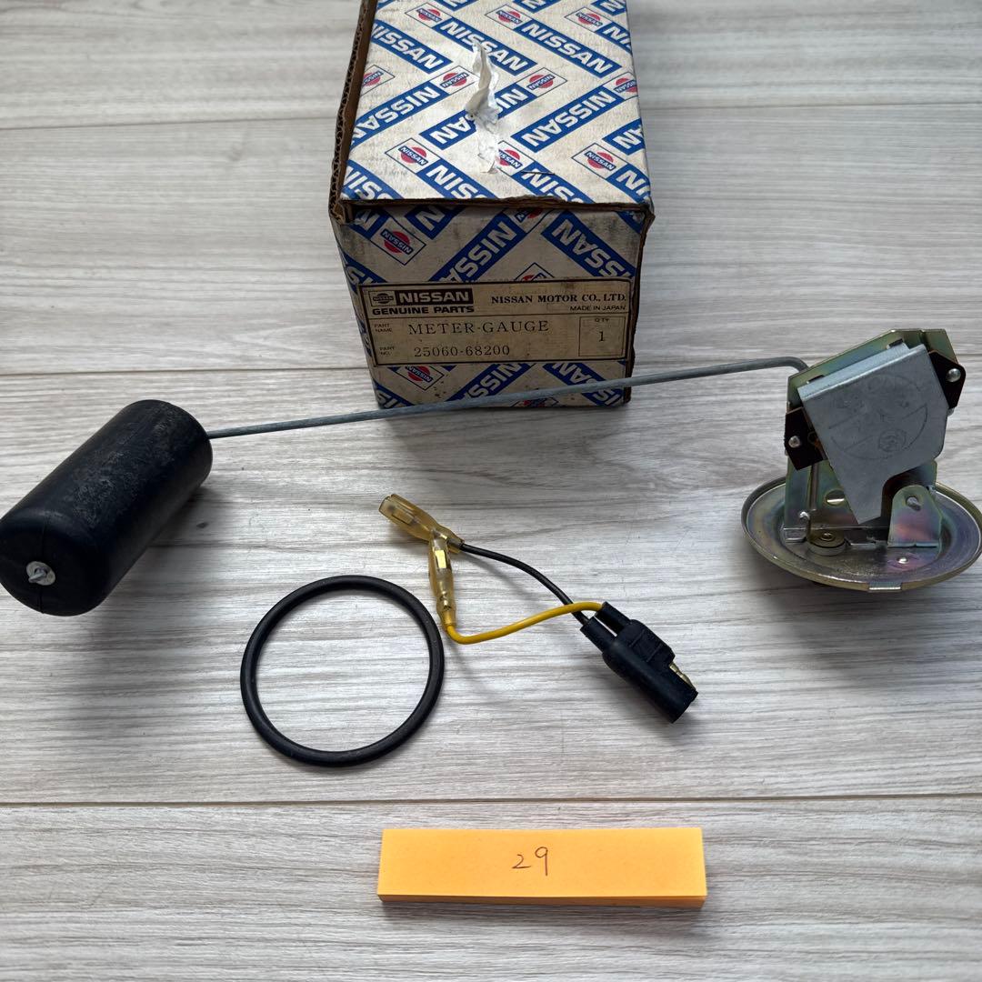 ペ*シ様 Nissan メーターゲージ 25060-68200
