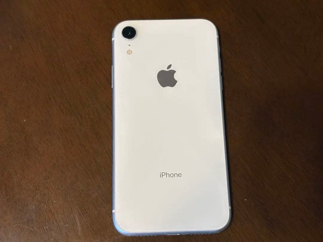【新品イヤホン・充電器付・箱付き】Apple iPhone XR 本体 ホワイト