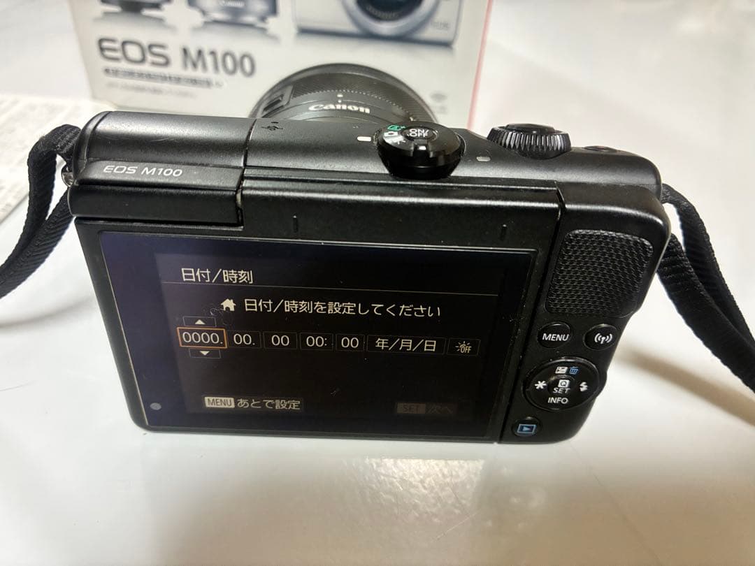 Canon EOS M100 ミラーレス一眼