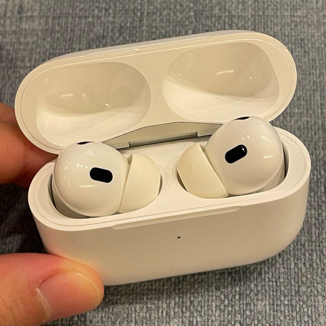 AirPods Pro 第2世代 Lightning ワイヤレス充電ケース付き