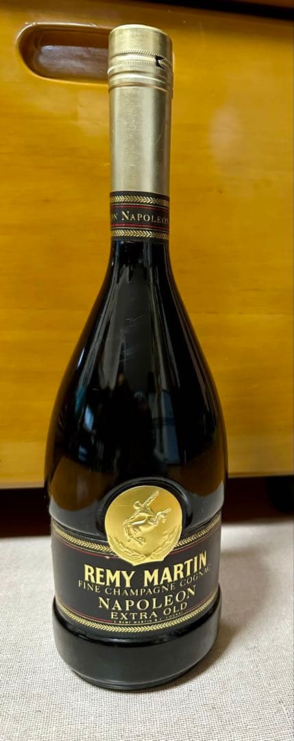 未開栓古酒　REMY MARTIN NAPOLEON EXTRA OLD