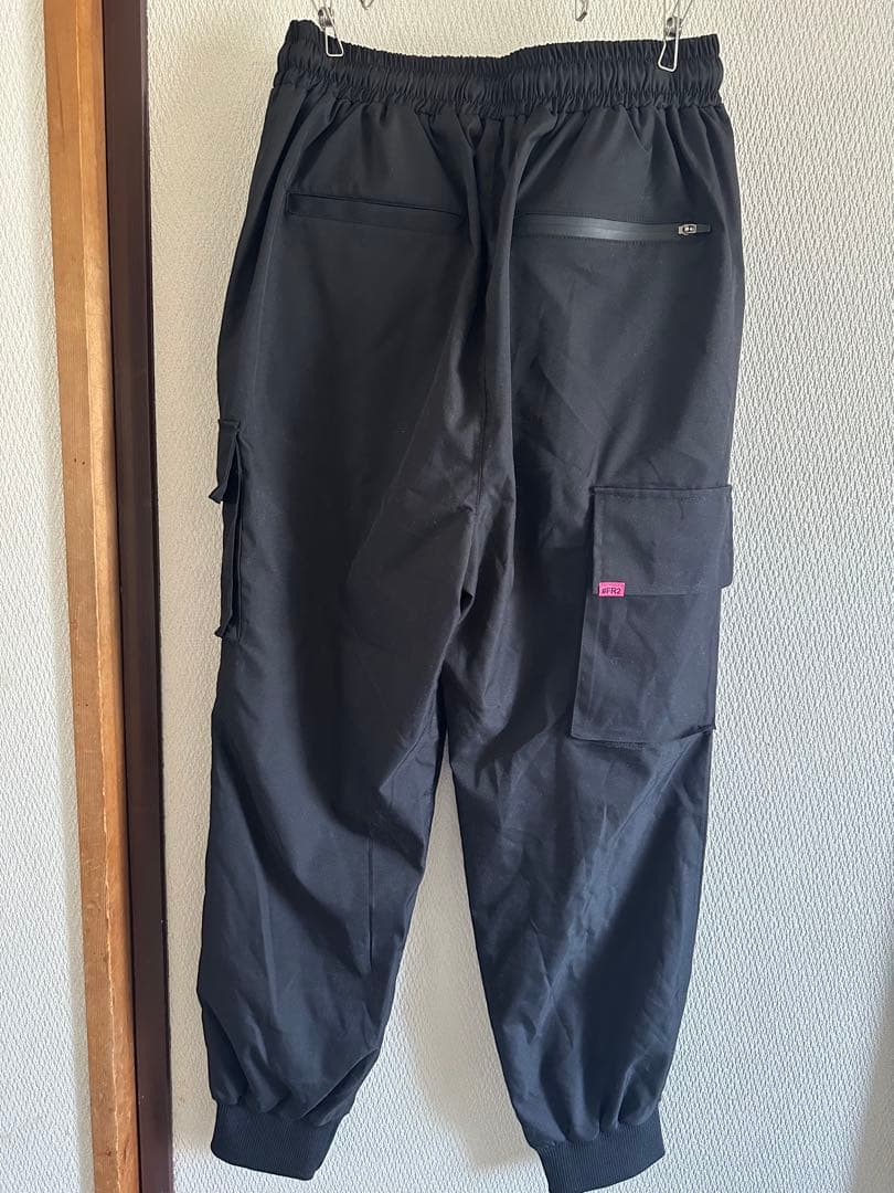 Fxxking Rabbits FR2 梅　ブラックカーゴパンツ