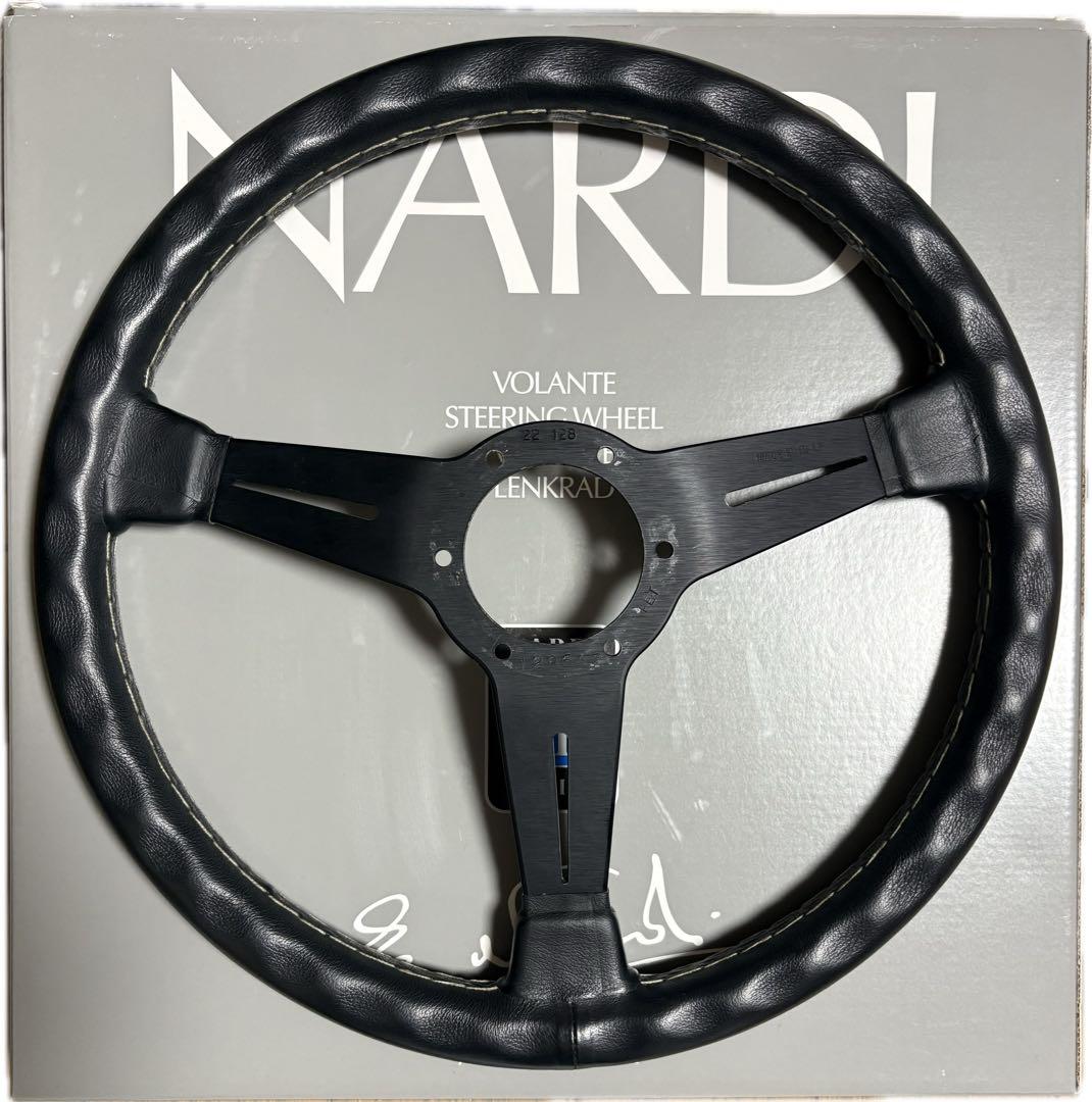 ナルディ　クラッシック　ブラックスポーク　ステアリング 36センチ