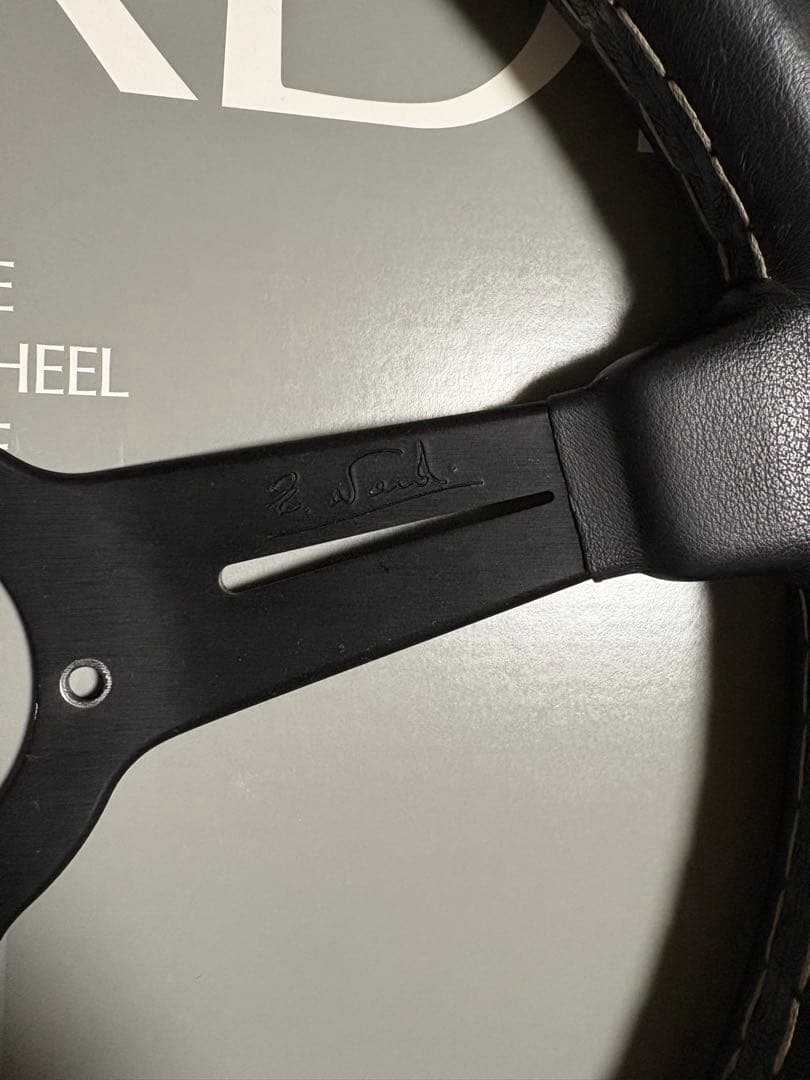 ナルディ　クラッシック　ブラックスポーク　ステアリング 36センチ