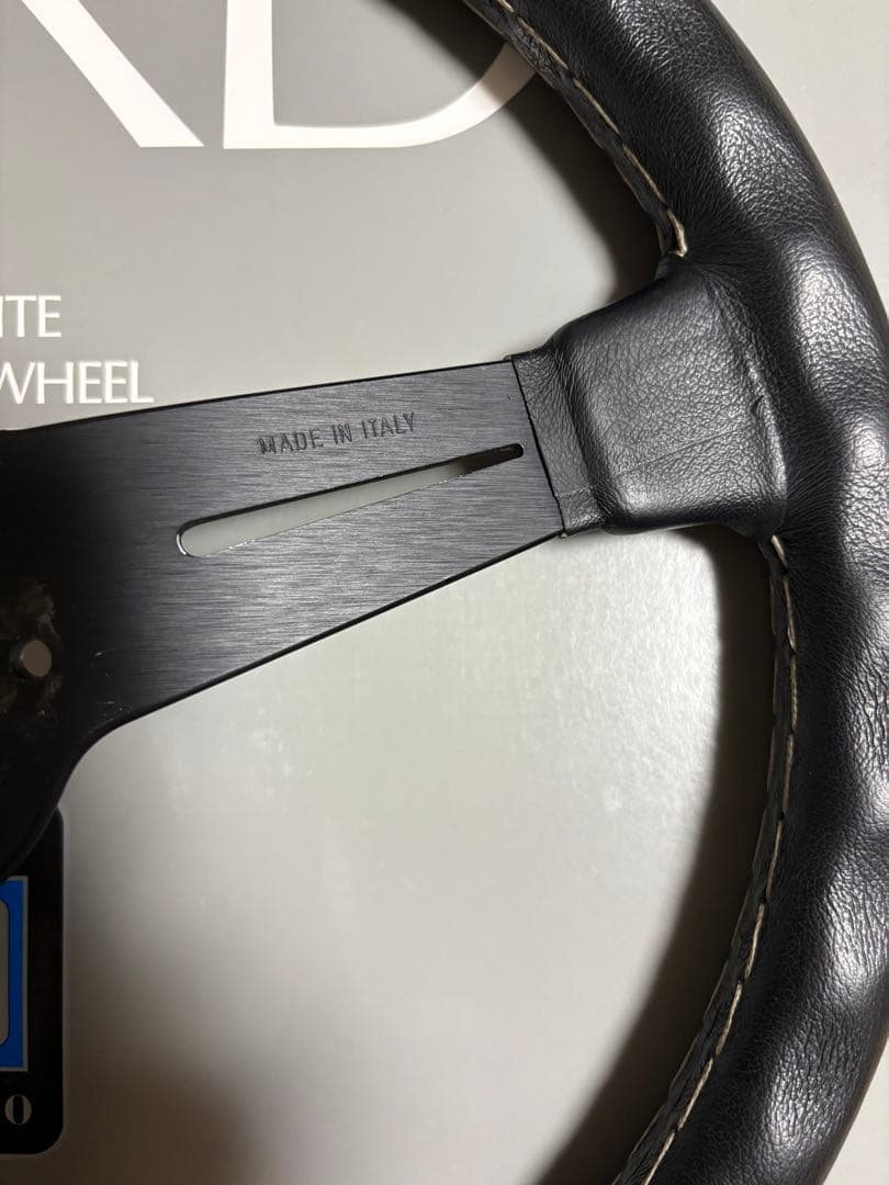 ナルディ　クラッシック　ブラックスポーク　ステアリング 36センチ