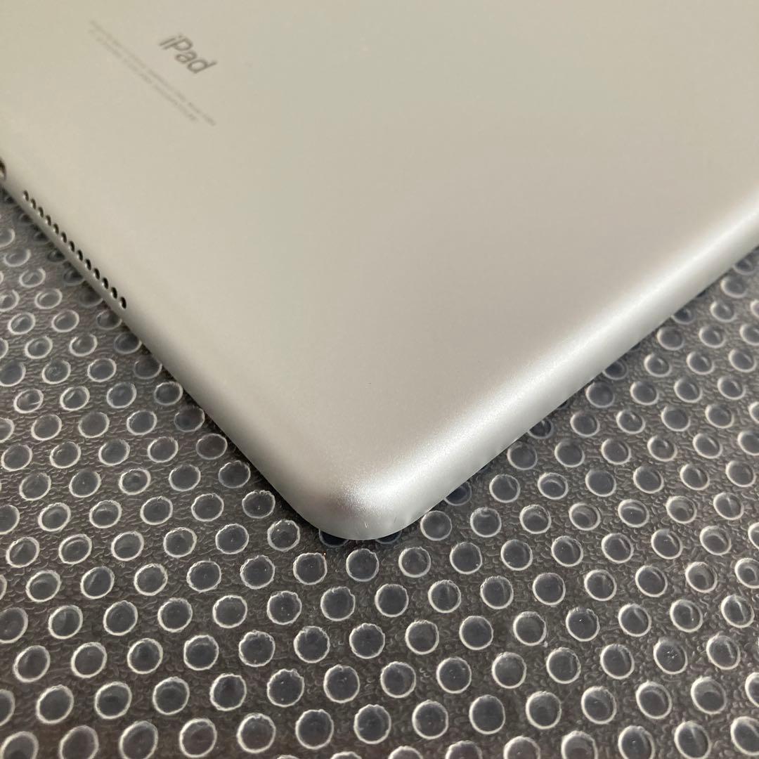 587【早い者勝ち】iPad6 第6世代 32GB SIMフリー☆
