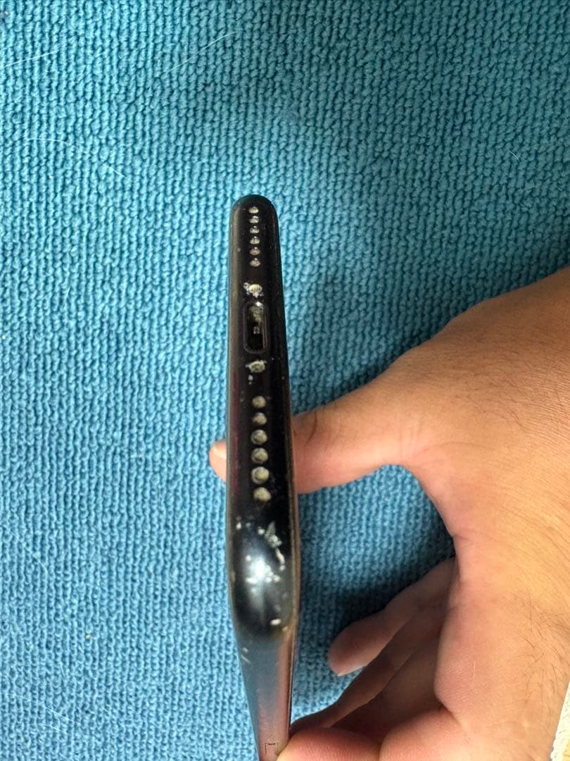 iPhone SE 第2世代128GB 本体