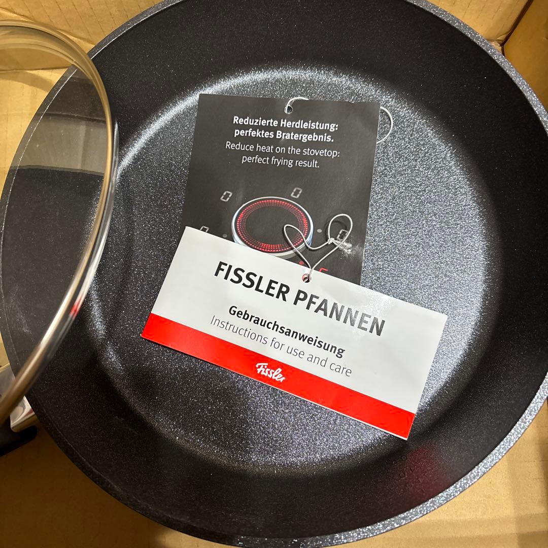 ★新品未使用★ Fissler フライパン 26センチ ガラス蓋 スポンジ付き