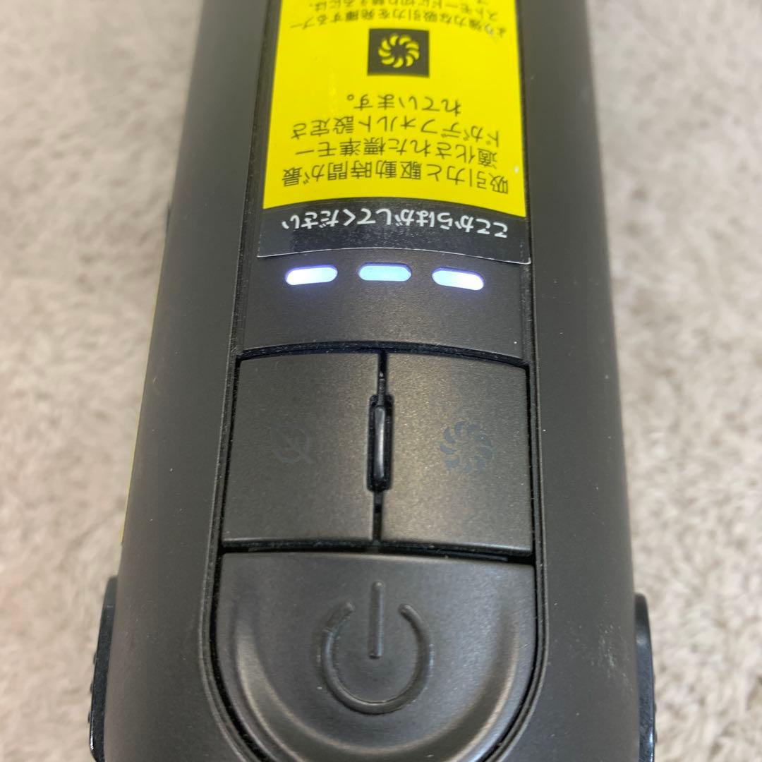 Shark ハンディクリーナー 本体 充電器付き