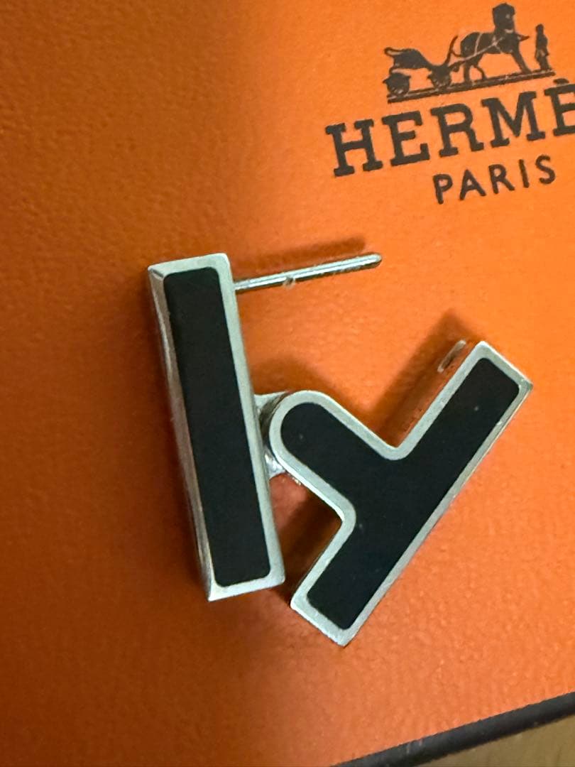 【最安値】 HERMES ピアス Hロゴ シングルハウンドトゥース 片耳用