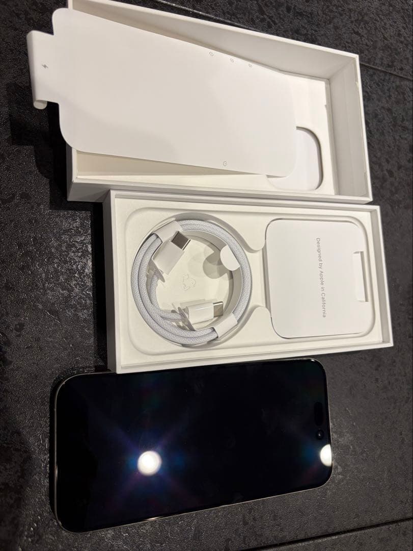 Apple iPhone15 Pro 128gb本体 ブラックチタニウム