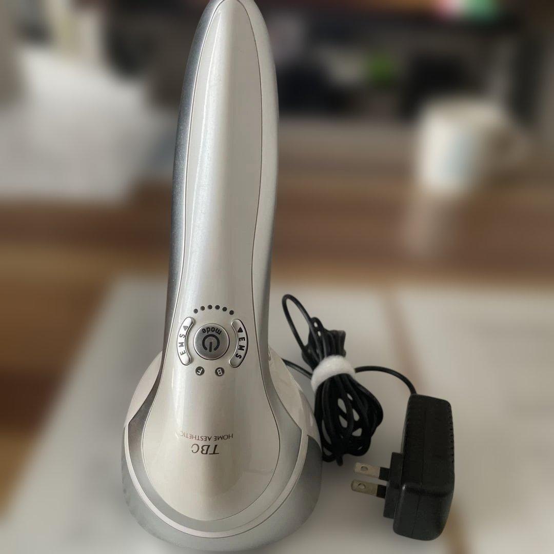 【美品】TBCヒートキャビシェイププロ家庭用美顔器 充電スタンド付き