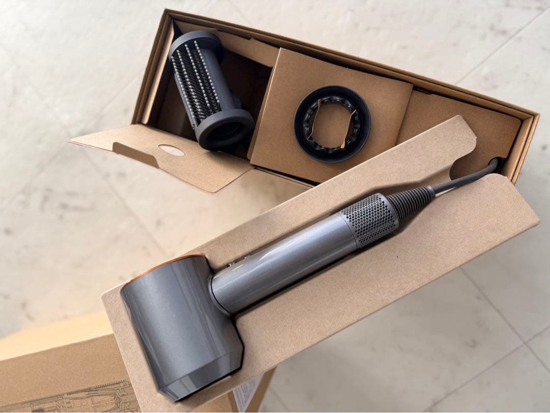 Dyson Supersonic ヘアドライヤー グレー