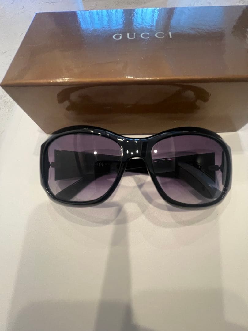 グッチ インターロッキング金具 GG総柄テンプル サングラス