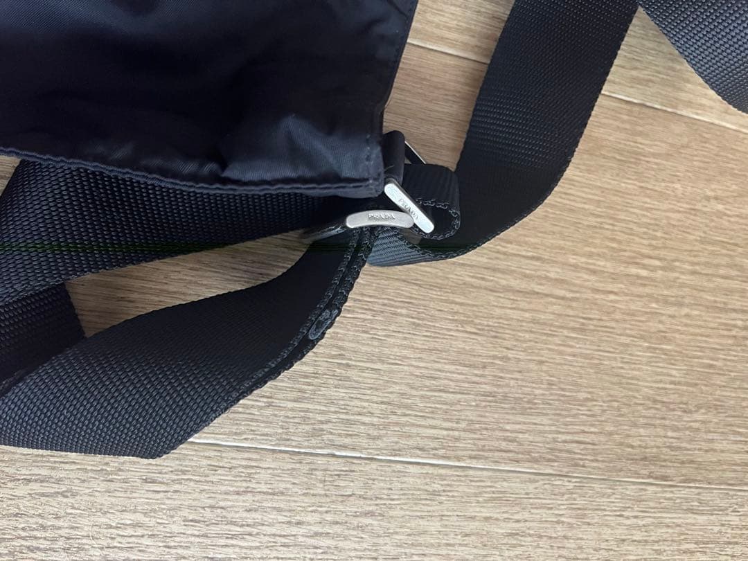 プラダ　サコッシュ　ショルダーバッグ