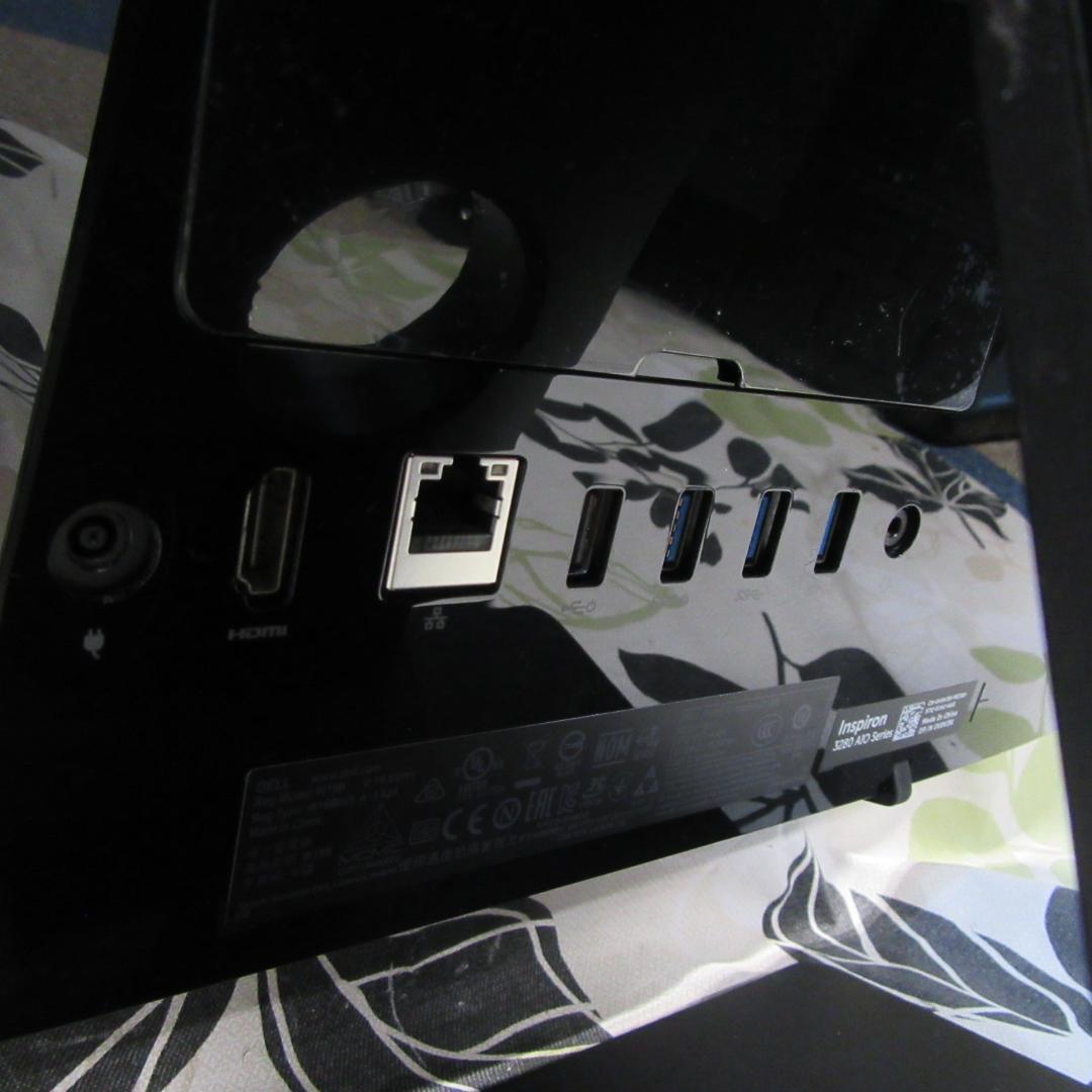 美品！高年式！8世代CPU/メ8GB/新品SSD/カメラ/フレームレス/HDMI