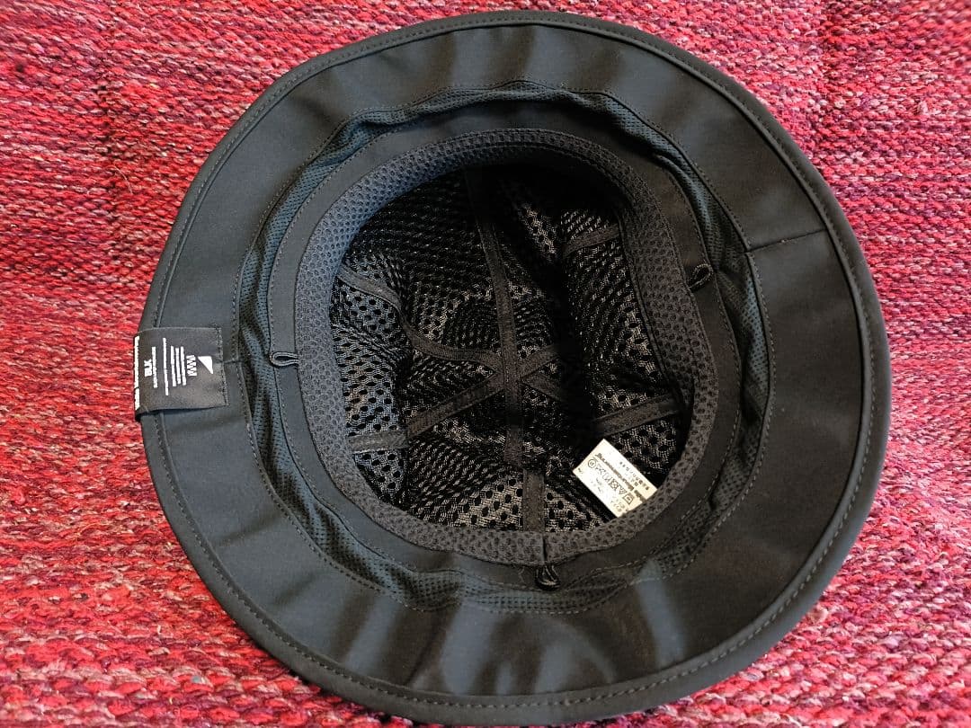 White Mountaineeringホワイトマウンテニアリング クロスピーク