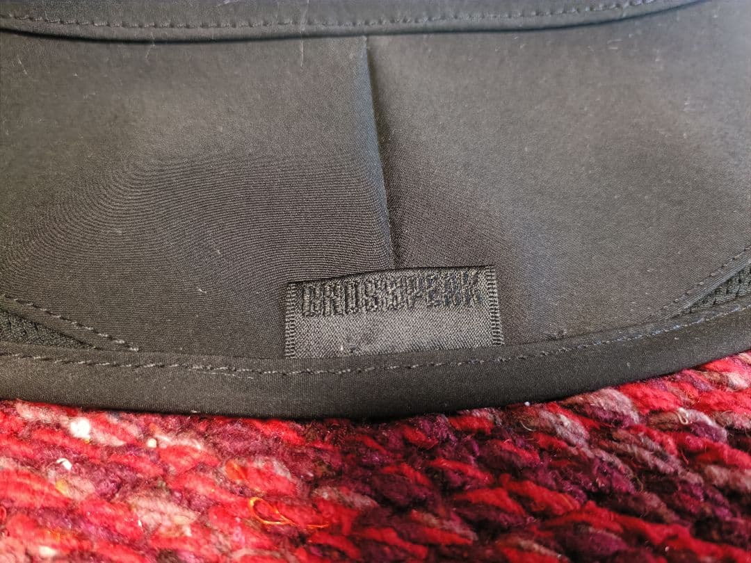 White Mountaineeringホワイトマウンテニアリング クロスピーク