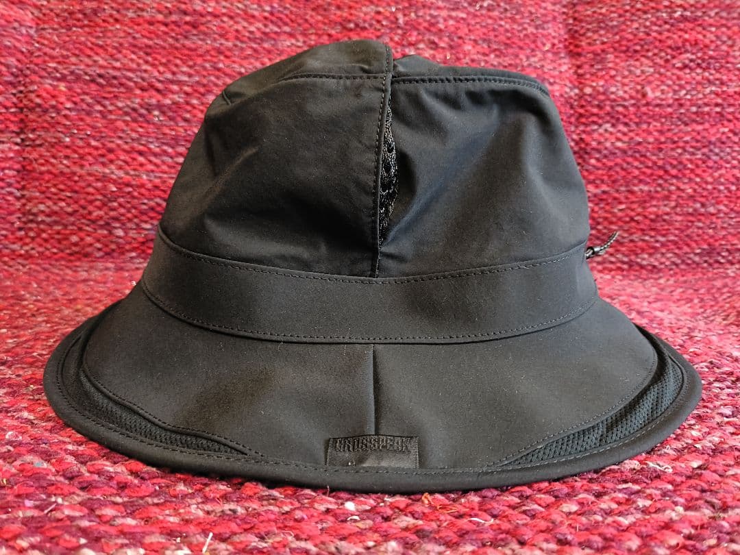 White Mountaineeringホワイトマウンテニアリング クロスピーク