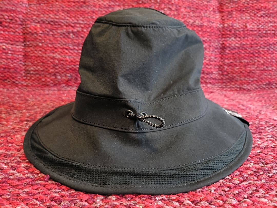 White Mountaineeringホワイトマウンテニアリング クロスピーク