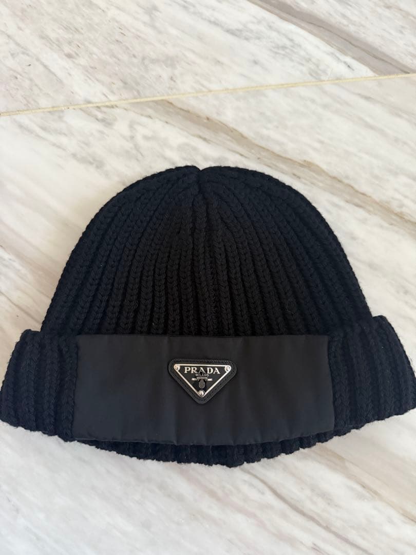 PRADA プラダ ブラック ニット帽 Sサイズ