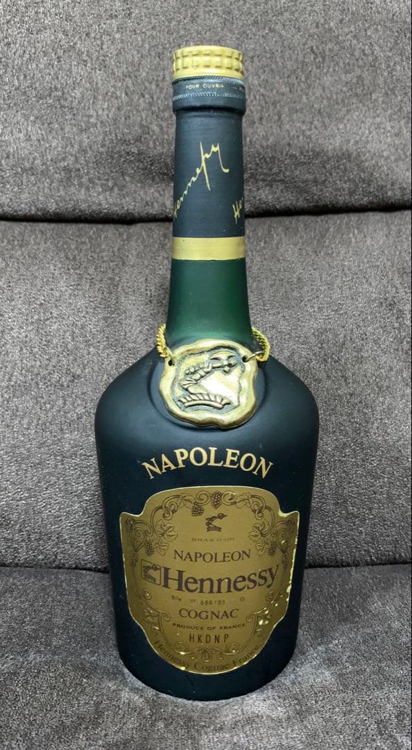 Hennessy Napoleon コニャック700ml 箱付き