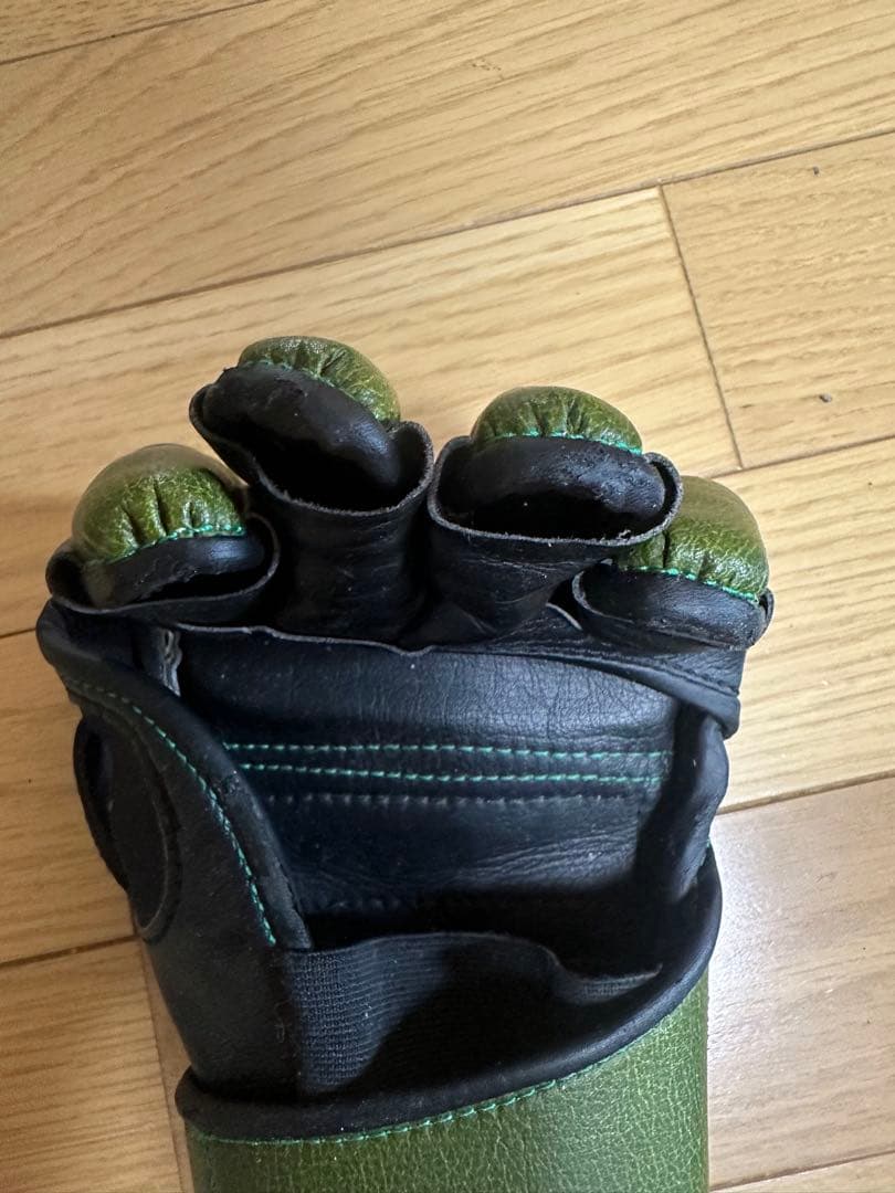 ア*読様 RIZINオープンフィンガーグローブsサイズ