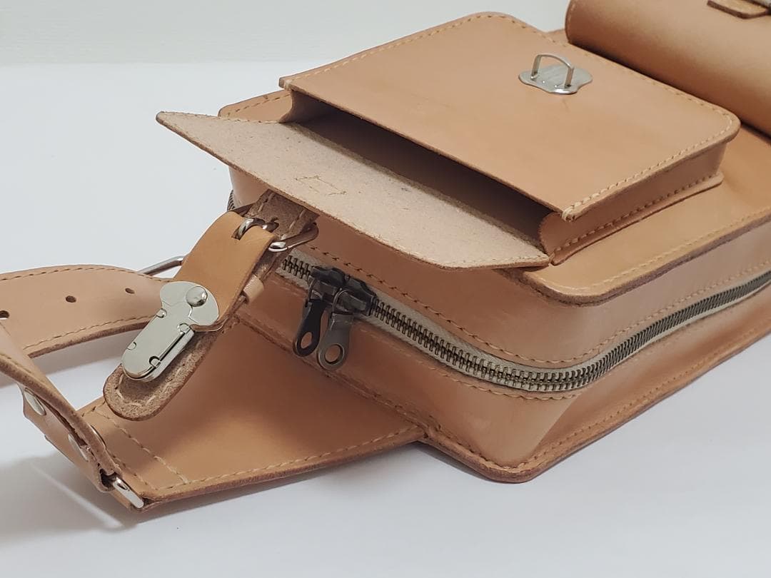 ベビち さんオーダー　ショルダーバック　ハンドメイド　ヌメ革　レザークラフト