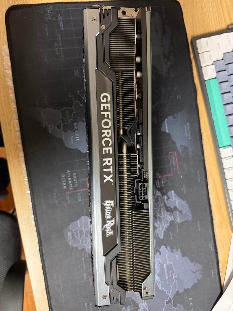 GeForce RTX 4090 Game Rock 本体のみ