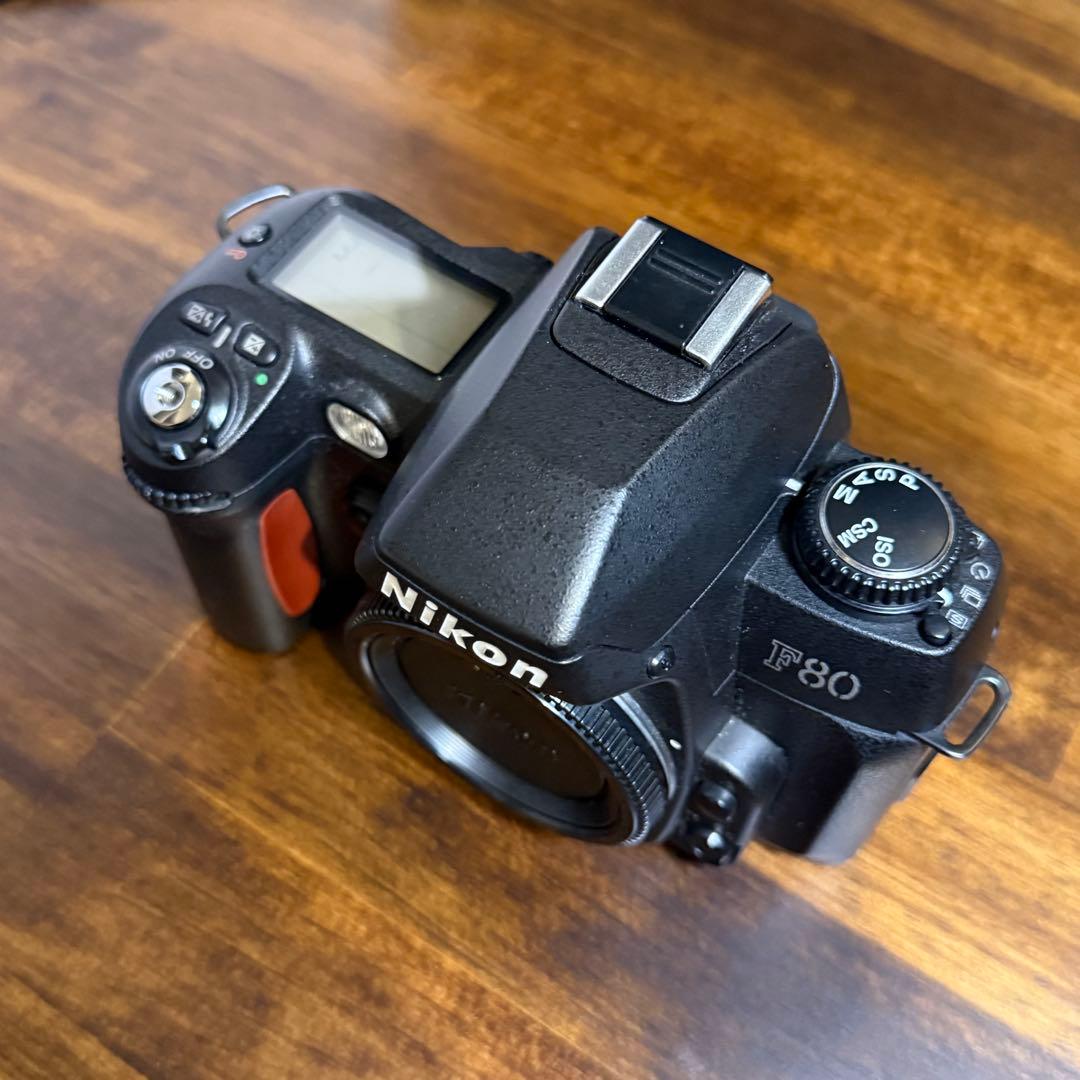 ニコン F80D + NIKKOR 35mm f2D + 28mm f2.8D