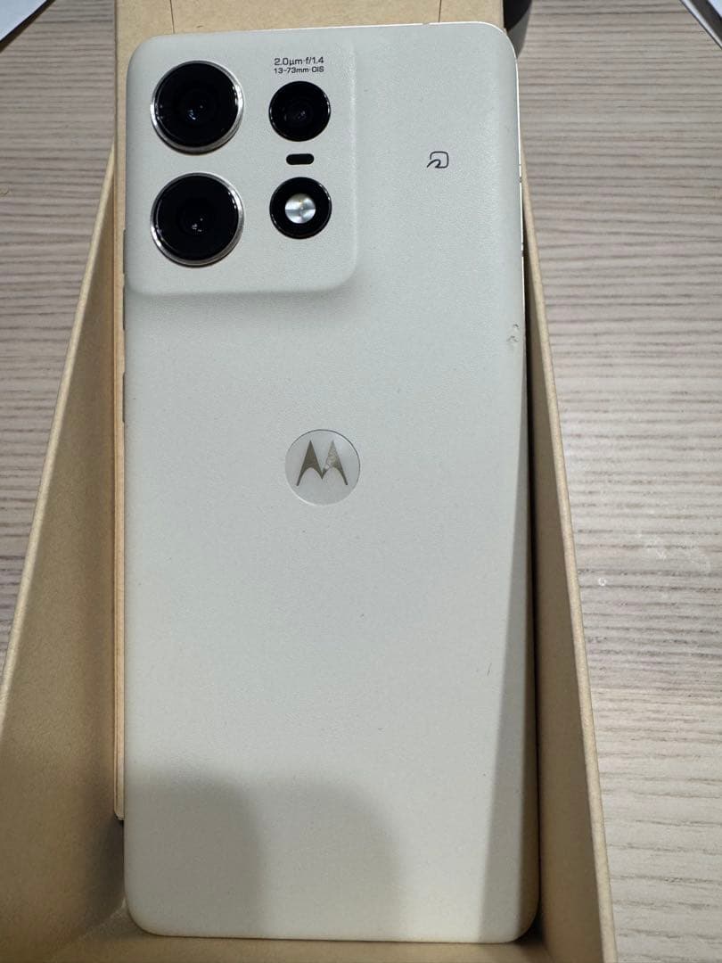 motorola edge 50s PRO バニラクリーム