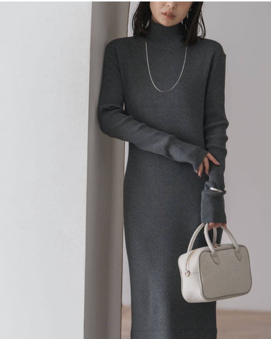 リブハイネックロングワンピース　未使用品