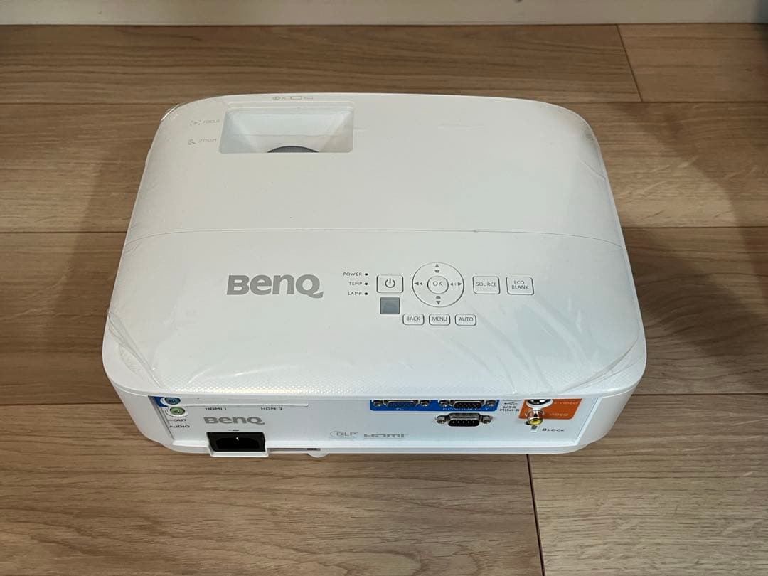 BENQ プロジェクター 本体 ホワイト