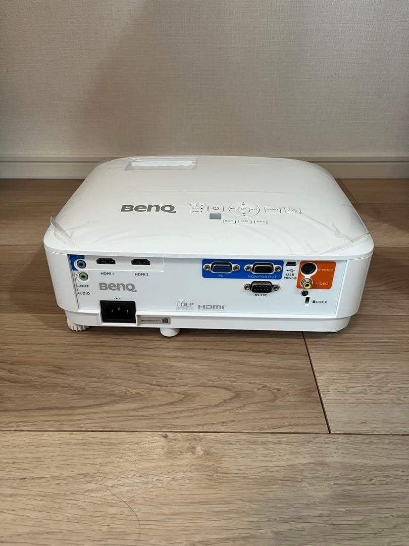 BENQ プロジェクター 本体 ホワイト