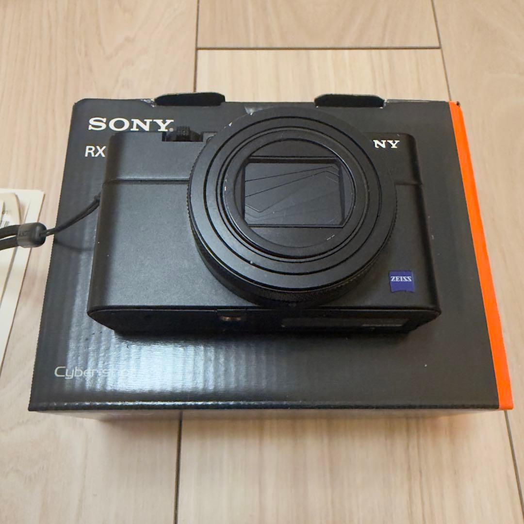 SONY Cyber-shot RX100VII グリップ付き