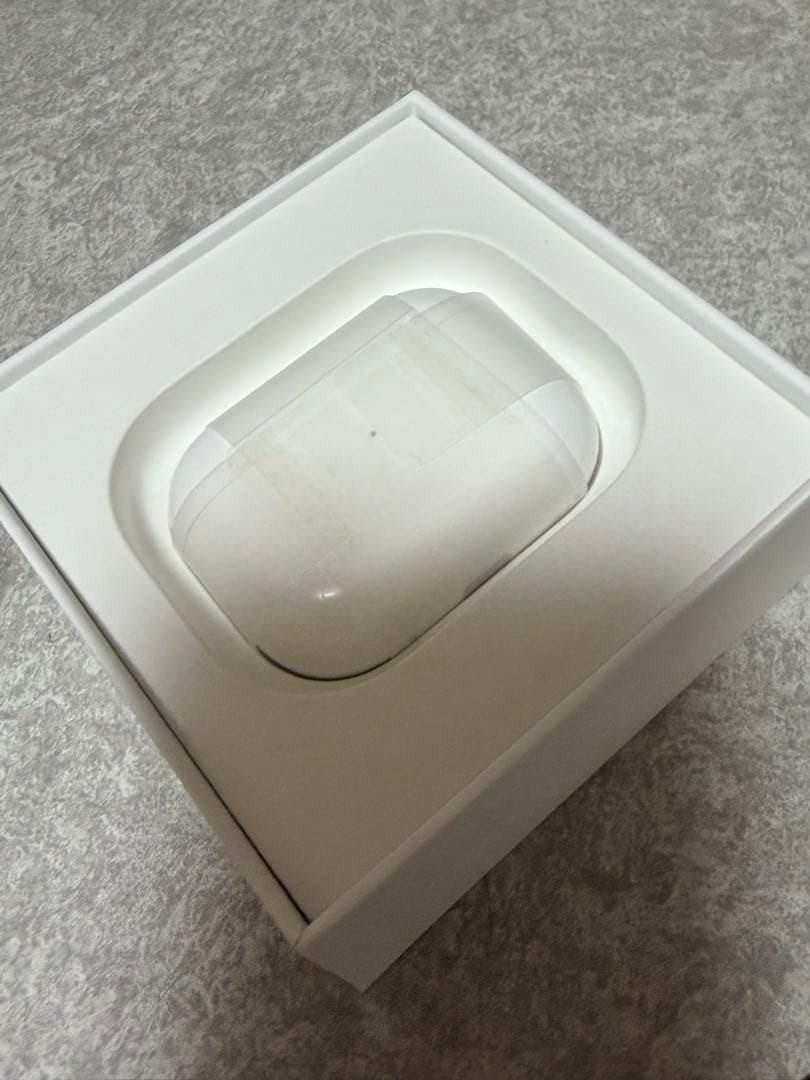 AirPods本体 充電ケース・ケーブル付き