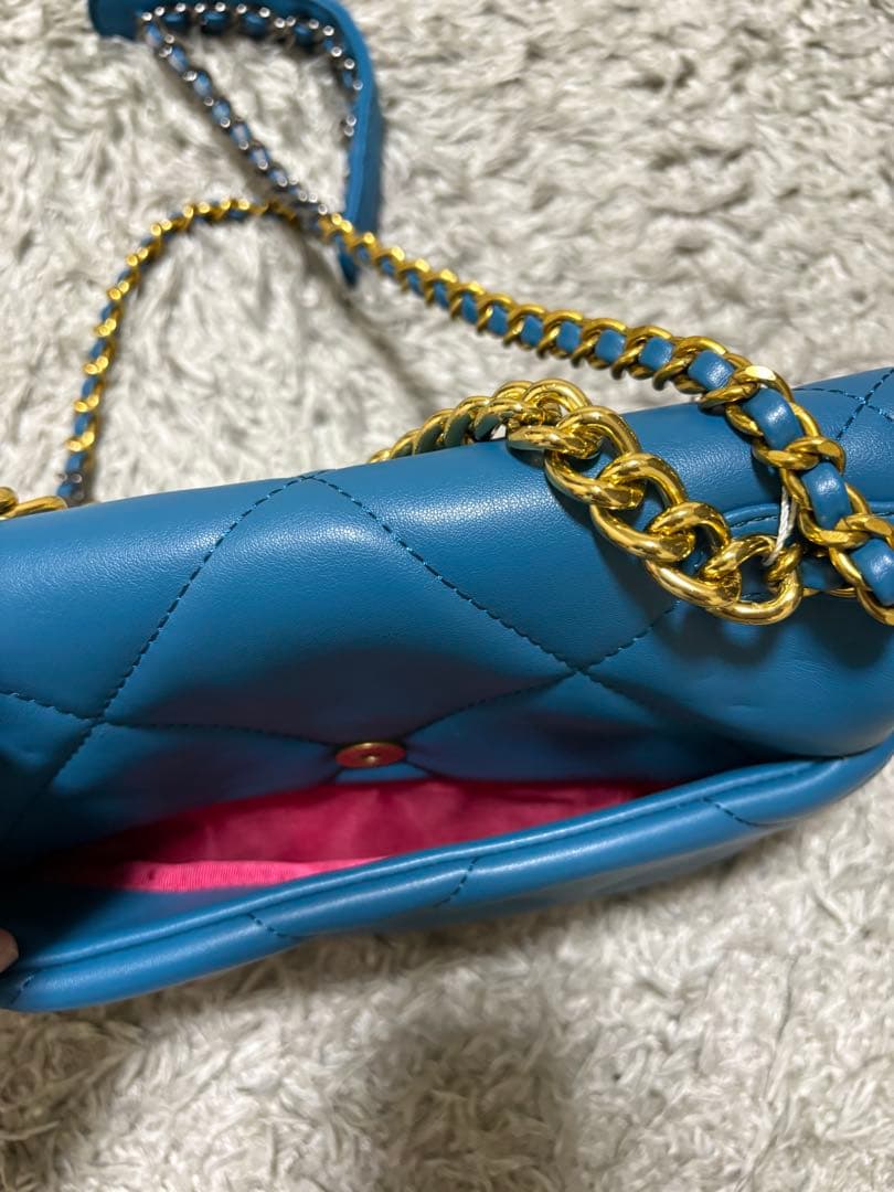 もも　 ④シャネル　ブルー　チェーンバッグ　ノベルティ
