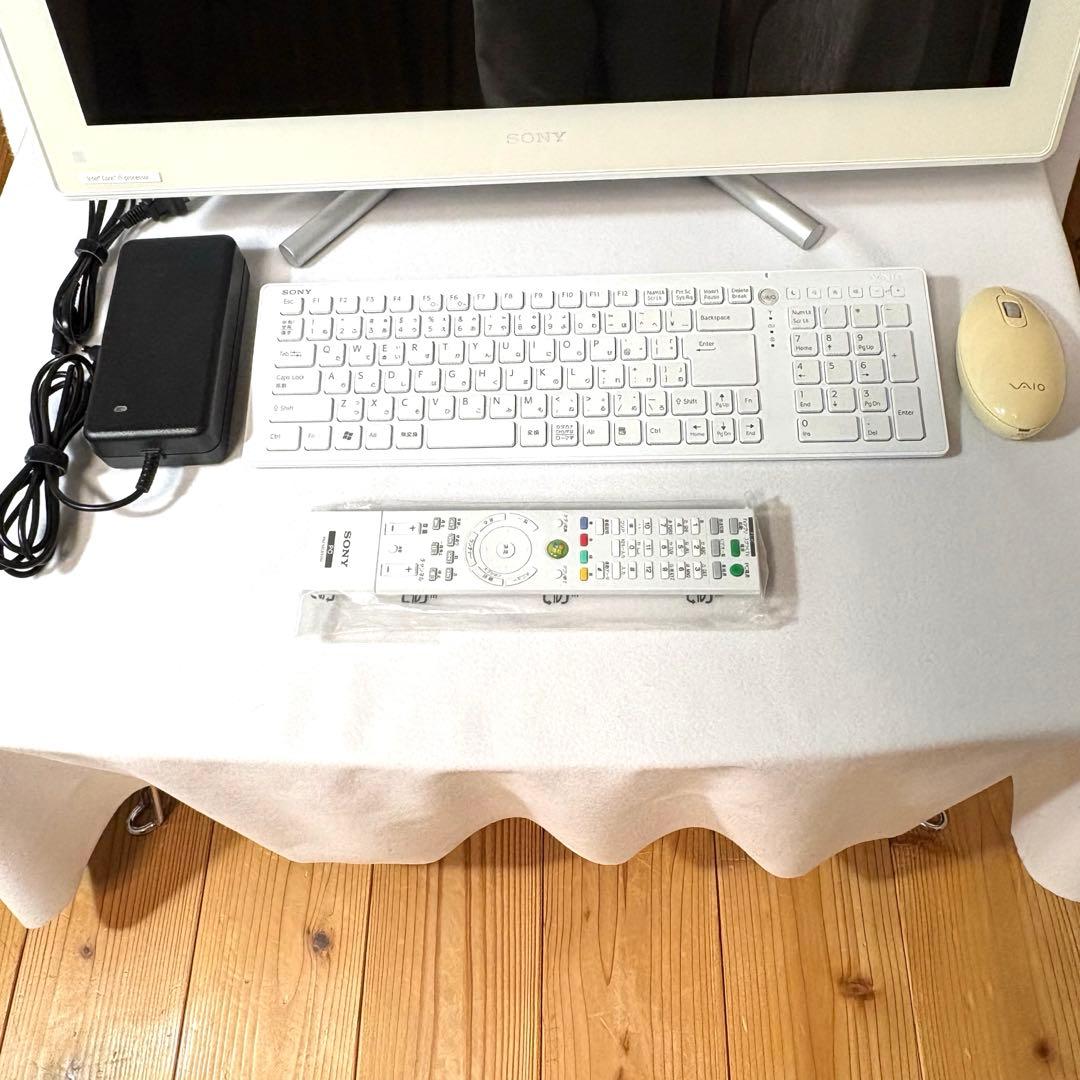中古　VAIO オールインワンPC ホワイト　VPCL247FJ/WI