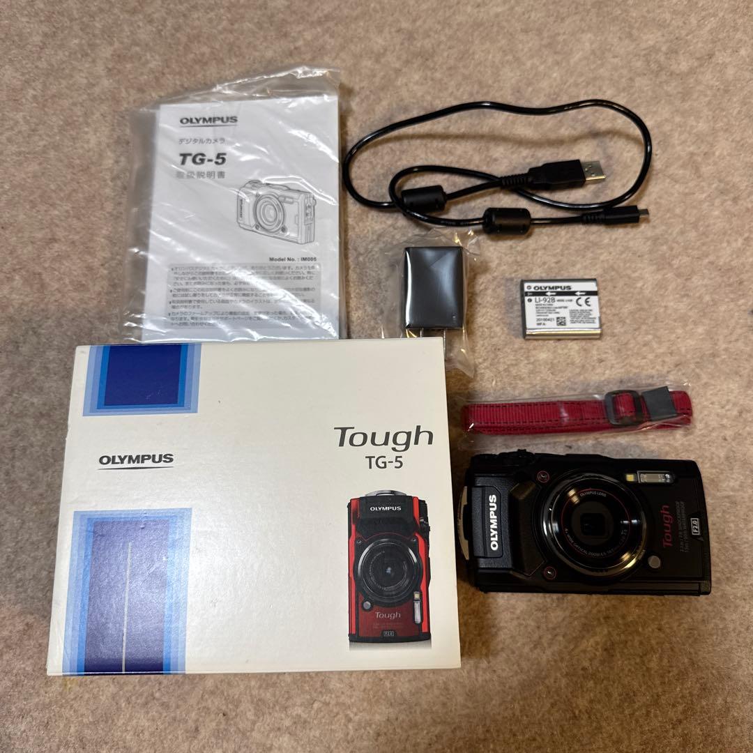 OLYMPUS Tough TG5　レッド　小傷あり