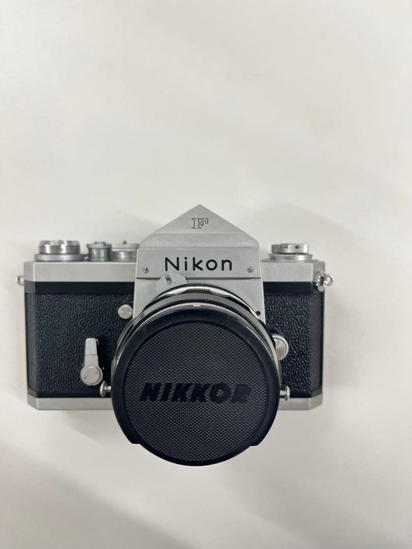Nikon F 一眼レフカメラ Nikkor レンズ付き 初期 アイレベル