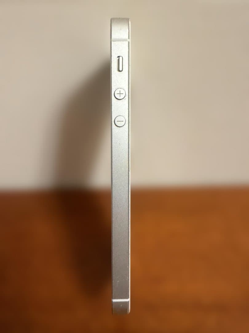 iPhone SE 第1世代 16GB スペースグレー