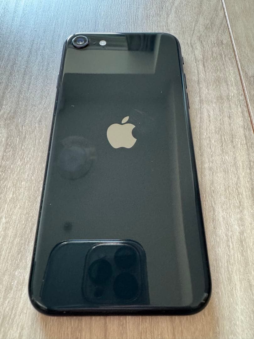 Apple iPhone SE (第2世代) ブラック 64GB