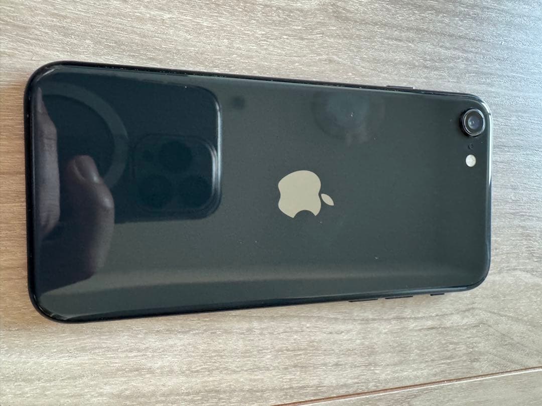 Apple iPhone SE (第2世代) ブラック 64GB