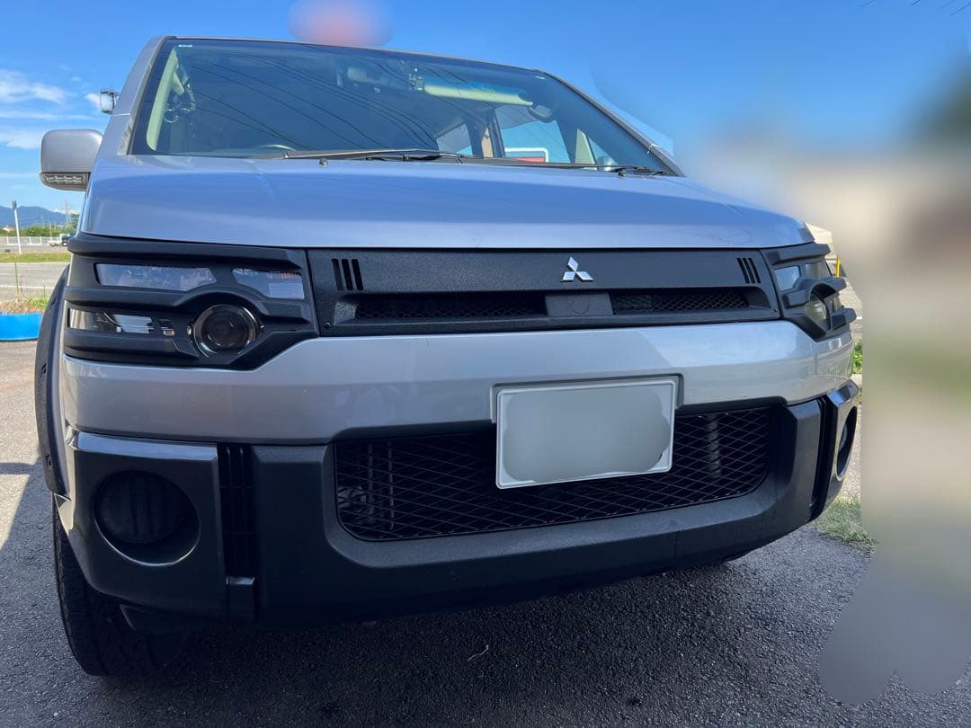 デリカD5 グリル　希少純正オプション　チッピング塗装